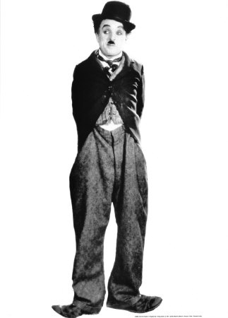 El traje de vagabundo que popularizó a Chaplin y que en "Carreteras sofocantes" fue mostrado por primera vez